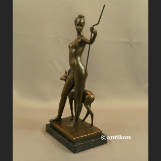 Diana z łanią rzeźba Art Deco Prezent dla myśliwego Diana z łanią rzeźba Art Deco Prezent dla myśliwego