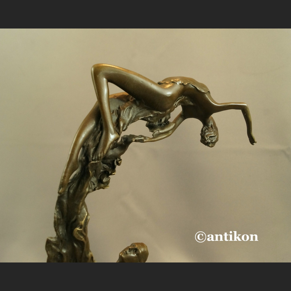 Tancerze figura dynamiczna para w tańcu Tancerze figura dynamiczna para w tańcu