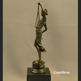 Temida figurka z brązu prezent dla prawnika Temida figurka z brązu prezent dla prawnika