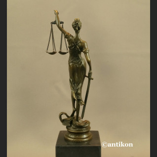 Temida figurka z brązu prezent dla prawnika Temida figurka z brązu prezent dla prawnika