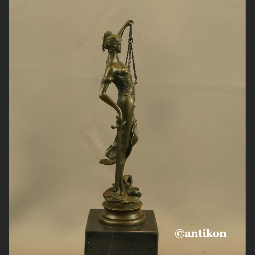 Temida figurka z brązu prezent dla prawnika Temida figurka z brązu prezent dla prawnika