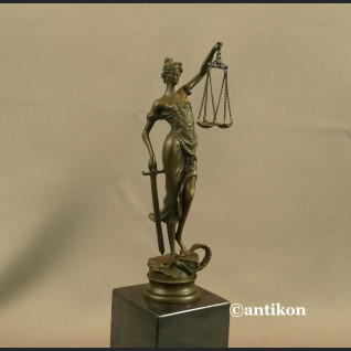 Temida figurka z brązu prezent dla prawnika Temida figurka z brązu prezent dla prawnika