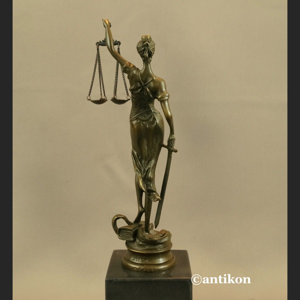 Temida figurka z brązu prezent dla prawnika Temida figurka z brązu prezent dla prawnika