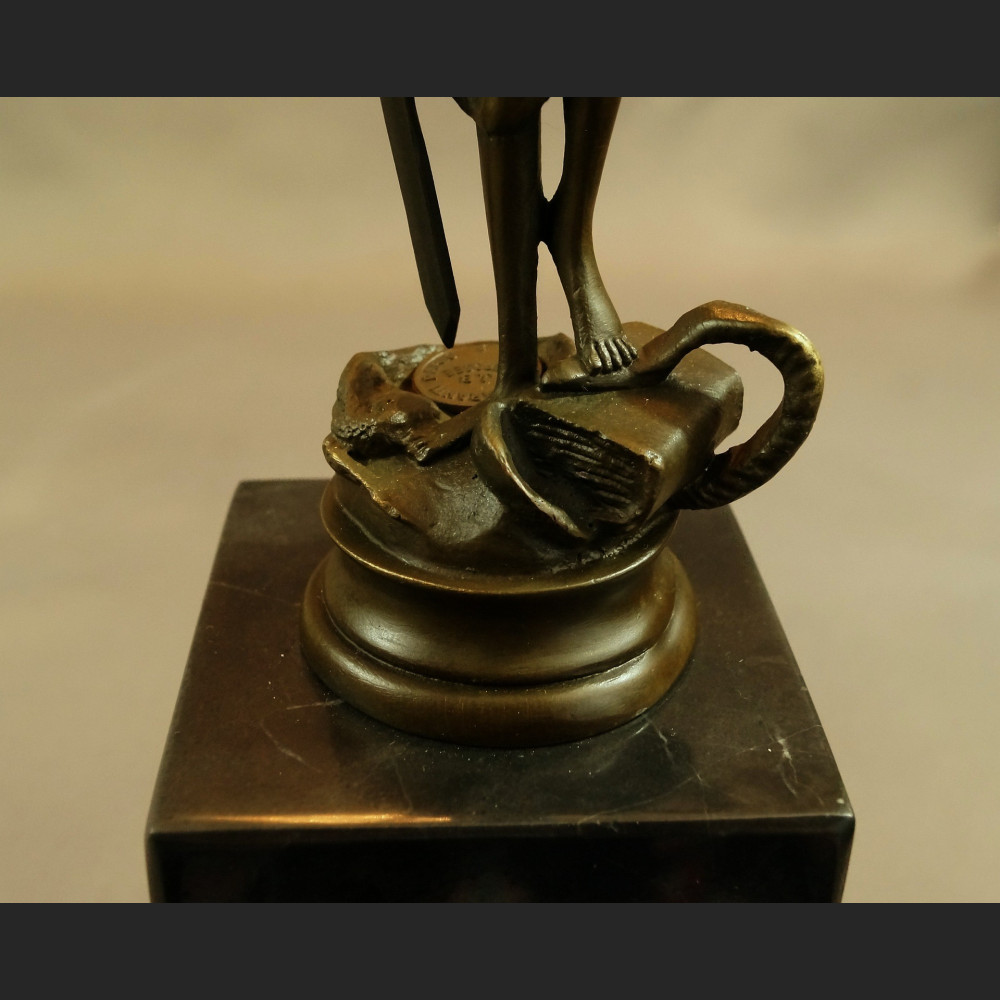 Temida figurka z brązu prezent dla prawnika Temida figurka z brązu prezent dla prawnika