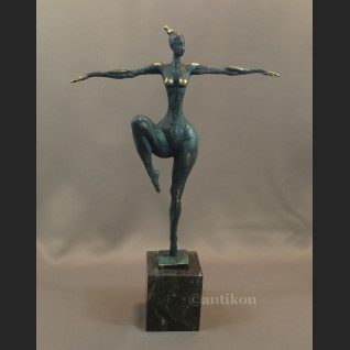 Rzeźba nowoczesna Tancerka Królowa Tańca 