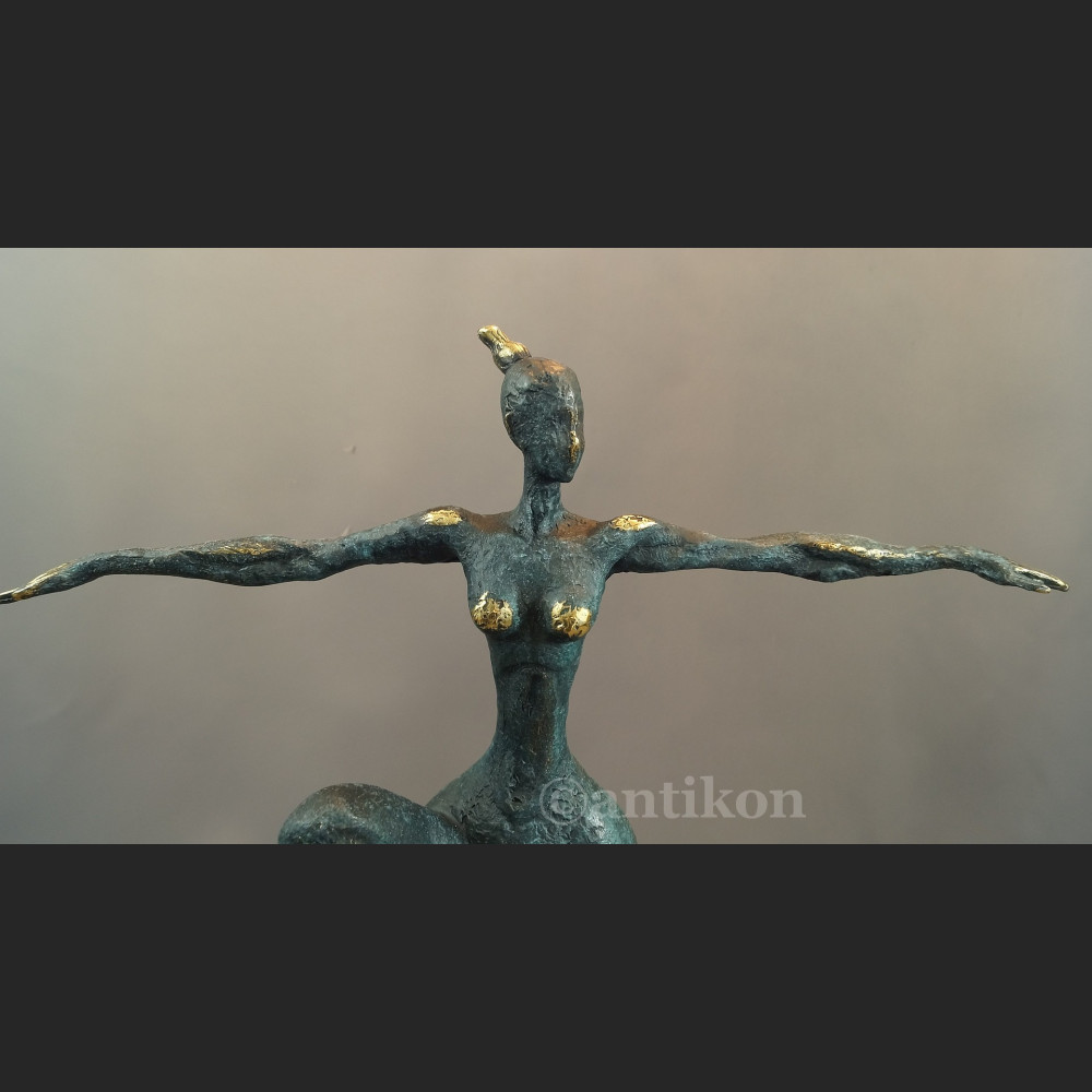 Rzeźba nowoczesna Tancerka Królowa Tańca 