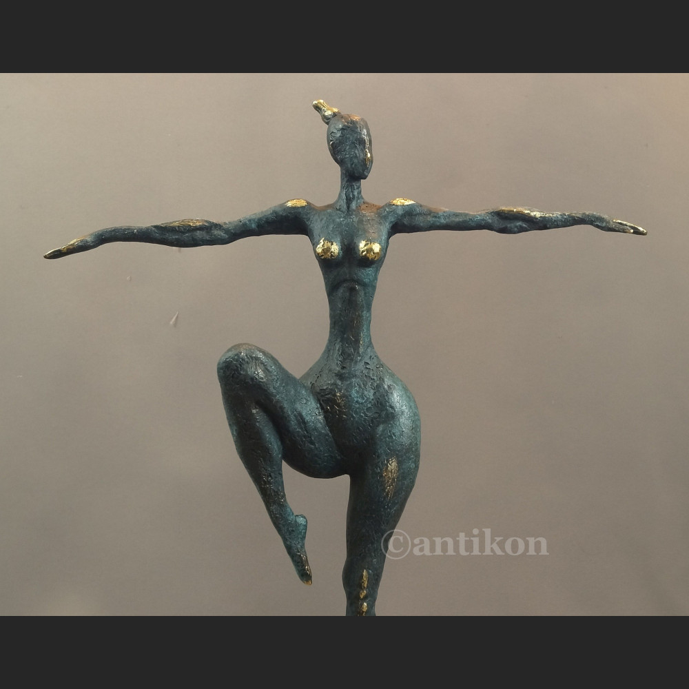 Rzeźba nowoczesna Tancerka Królowa Tańca 