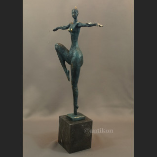 Rzeźba nowoczesna Tancerka Królowa Tańca 