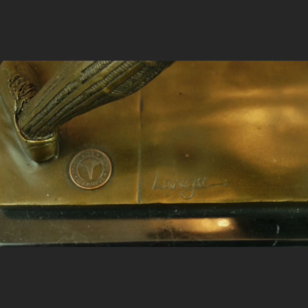 Figurka szermierz statuetka z brązu Figurka szermierz statuetka z brązu