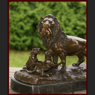 Lew z dziećmi rzeźba ogromna znakomity brąz Lew z dziećmi rzeźba ogromna znakomity brąz