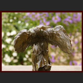 Nike z Samotraki rzeźba z brązu duża 