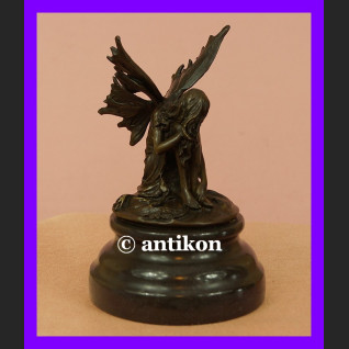 Elf rzeźba z brązu na prezent Elf rzeźba z brązu na prezent