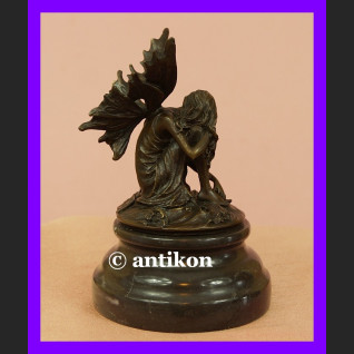 Elf rzeźba z brązu na prezent Elf rzeźba z brązu na prezent