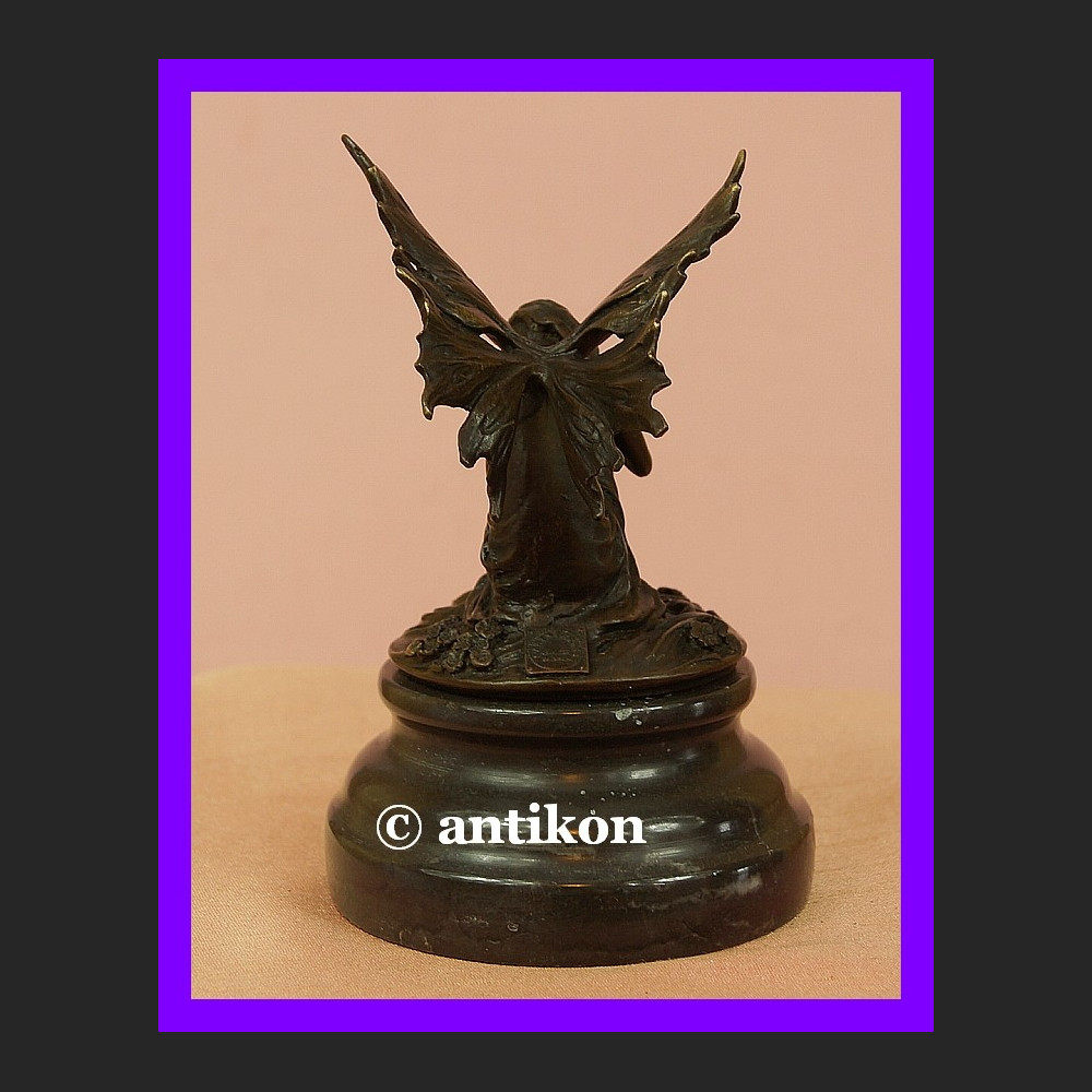 Elf rzeźba z brązu na prezent Elf rzeźba z brązu na prezent