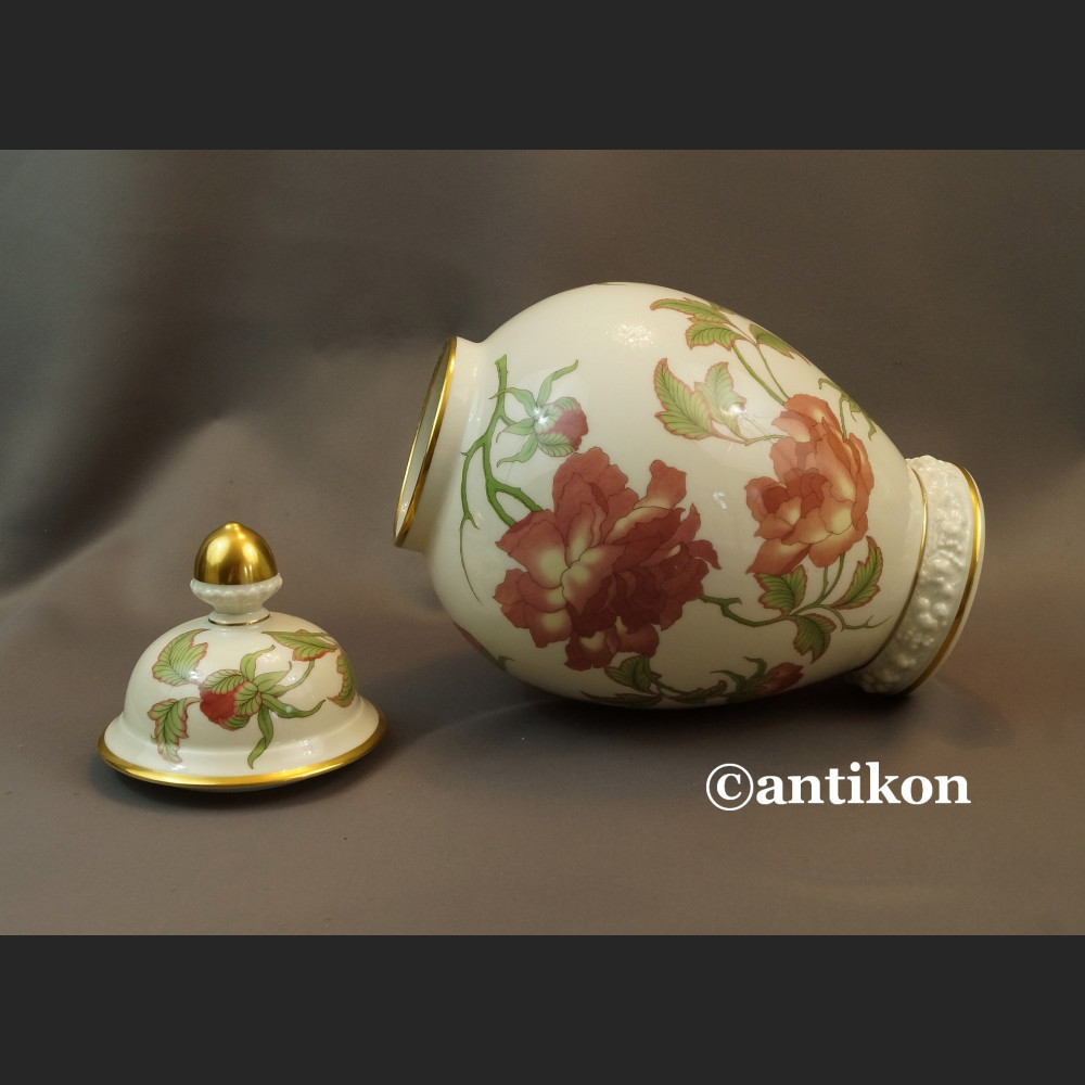 Wazon Rosenthal z różami Rigoletto 1935 r. Wazon Rosenthal z różami Rigoletto 1935 r.