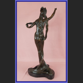 Elf secesyjna rzeźba duża figurka z brązu Elf secesyjna rzeźba duża figurka z brązu