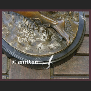 DUŻY UROCZY AKT DZIEWCZYNY BRĄZ SYGNOWANA RZEŹBA 