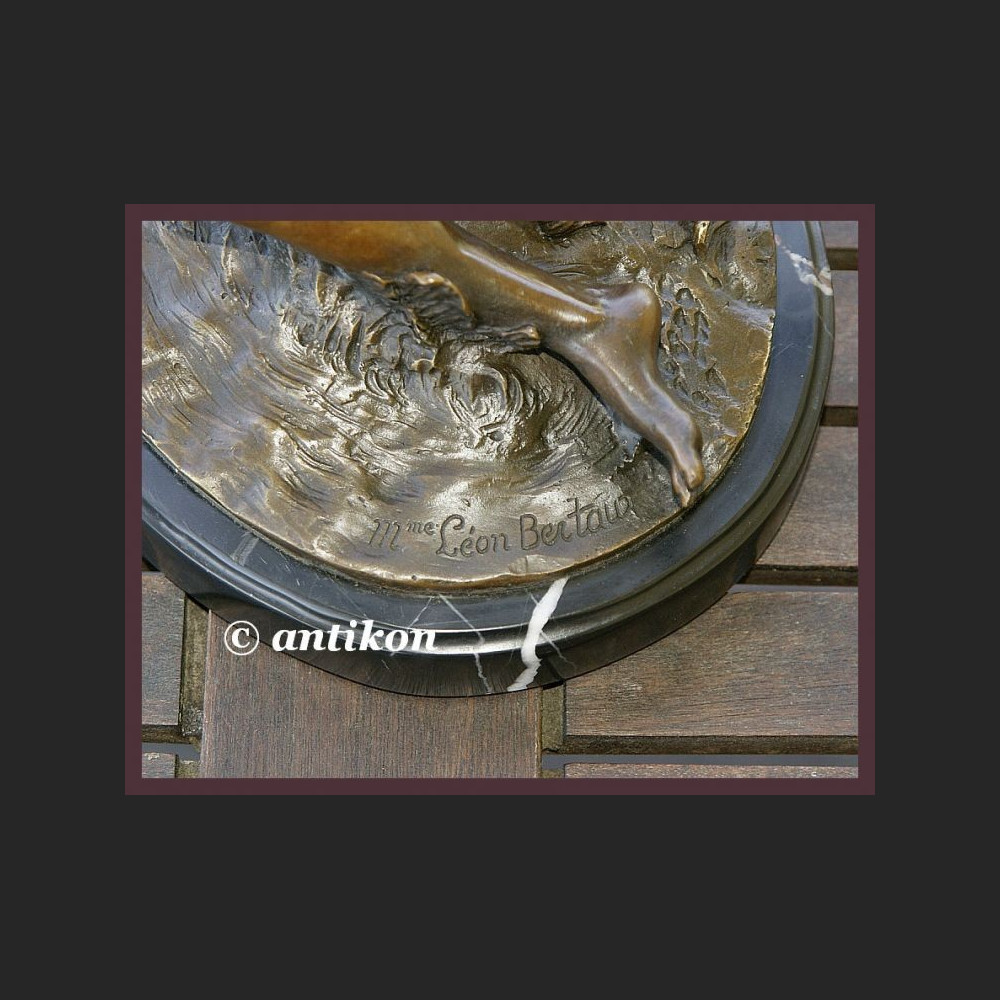 DUŻY UROCZY AKT DZIEWCZYNY BRĄZ SYGNOWANA RZEŹBA 