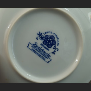 Serwis cebulowy śniadaniowy z kieliszkami