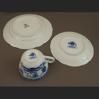 Serwis cebulowy śniadaniowy z kieliszkami