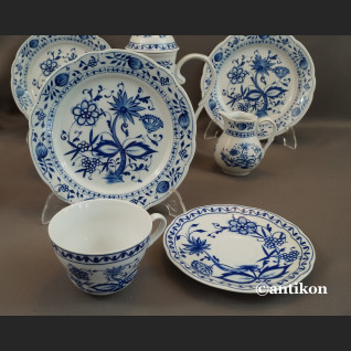 Serwis cebulowy śniadaniowy z kieliszkami