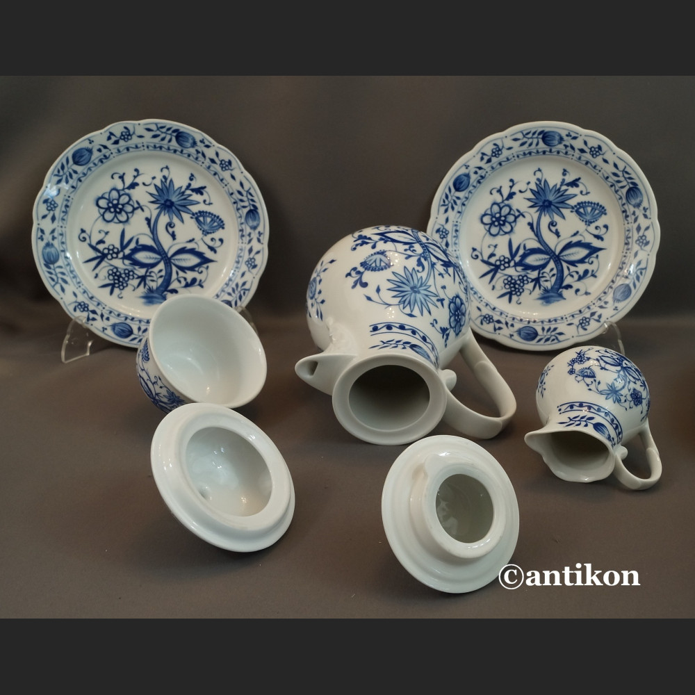 Serwis cebulowy śniadaniowy z kieliszkami