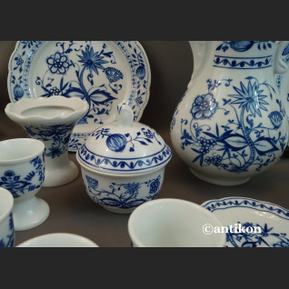 Serwis cebulowy śniadaniowy z kieliszkami