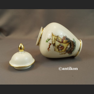 Wazon porcelanowy ze statkiem stara porcelana  Wazon porcelanowy ze statkiem stara porcelana