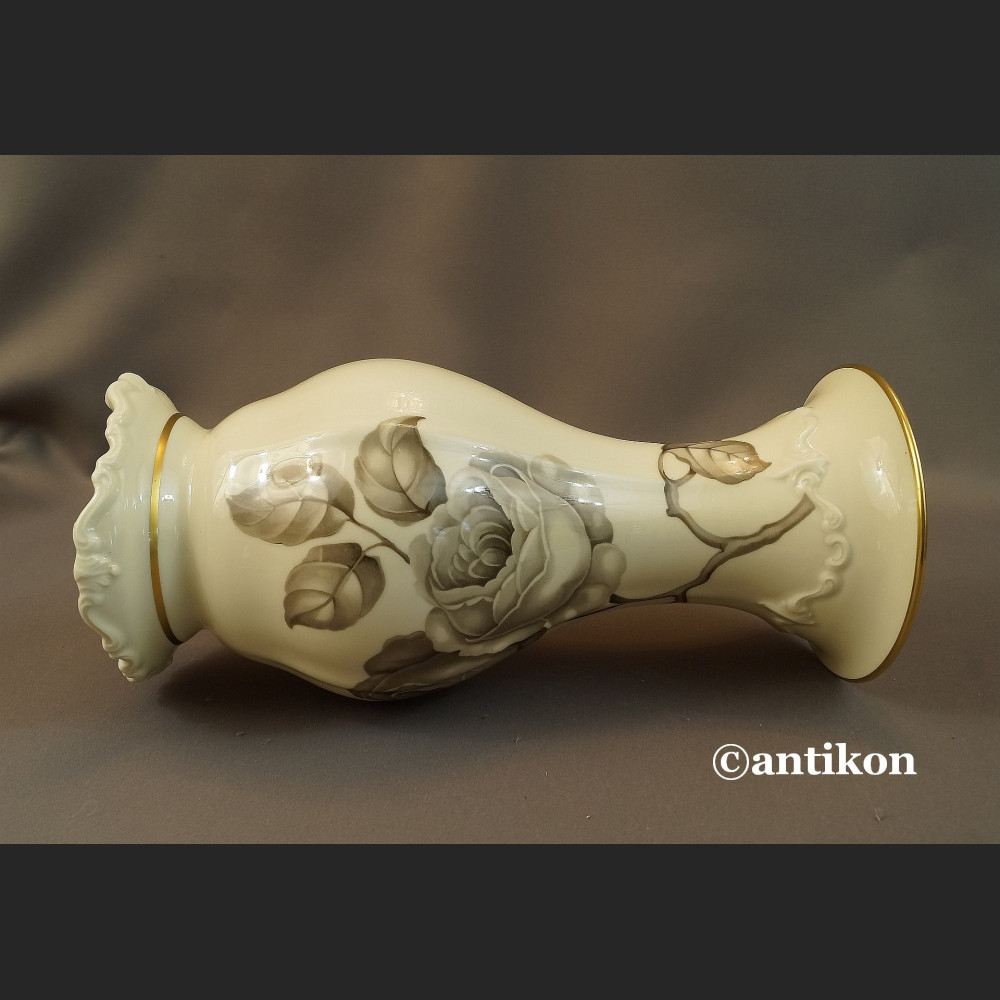 Wazon Rosenthal Pompadour róże 