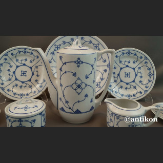 Serwis biało kobaltowy do herbaty  Serwis biało kobaltowy do herbaty