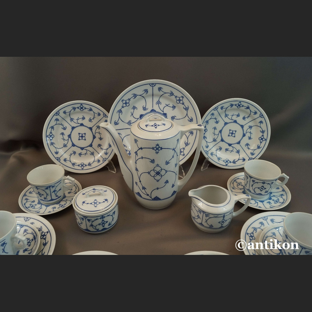 Serwis biało kobaltowy do herbaty  Serwis biało kobaltowy do herbaty