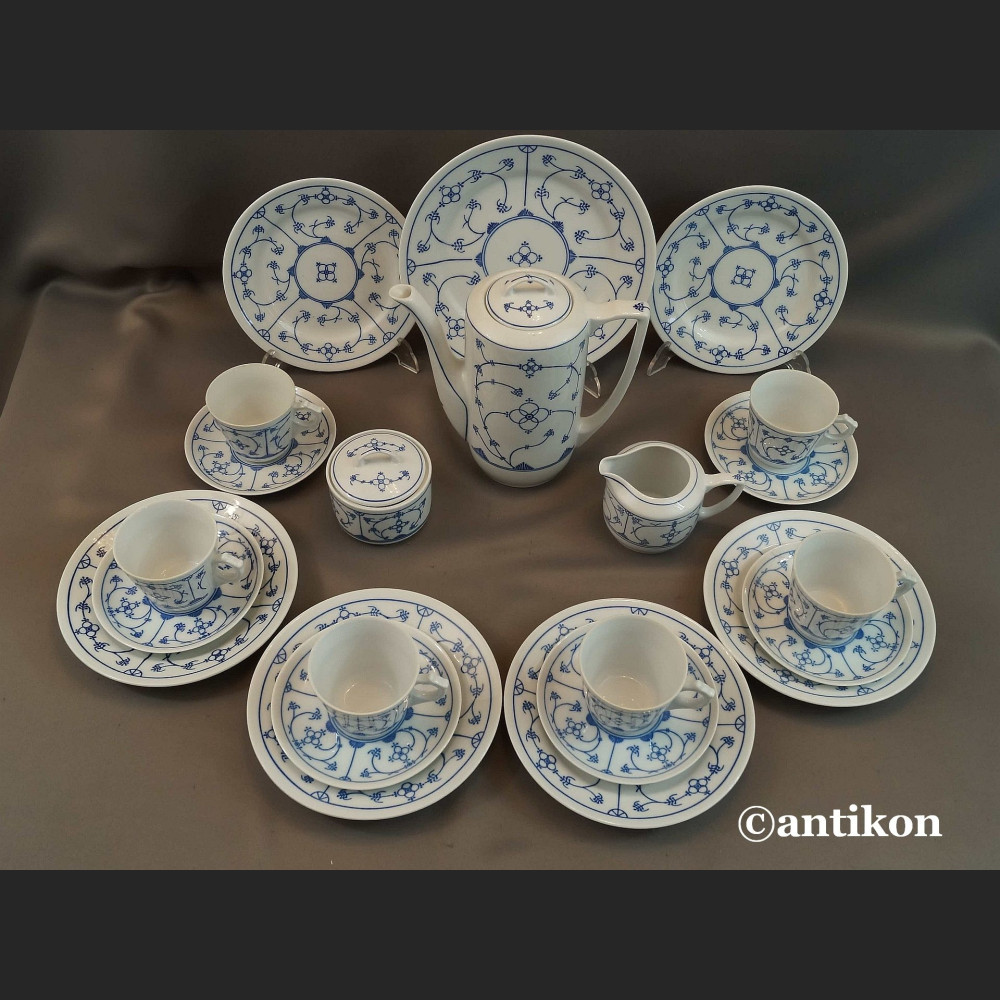 Serwis biało kobaltowy do herbaty  Serwis biało kobaltowy do herbaty