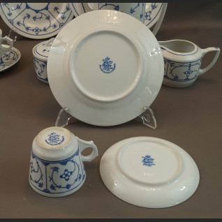 Serwis biało kobaltowy do herbaty  Serwis biało kobaltowy do herbaty