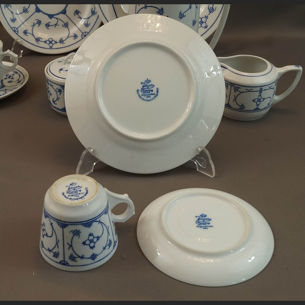 Serwis biało kobaltowy do herbaty  Serwis biało kobaltowy do herbaty