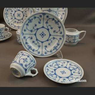 Serwis biało kobaltowy do herbaty  Serwis biało kobaltowy do herbaty