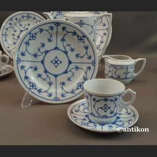 Serwis biało kobaltowy do herbaty  Serwis biało kobaltowy do herbaty