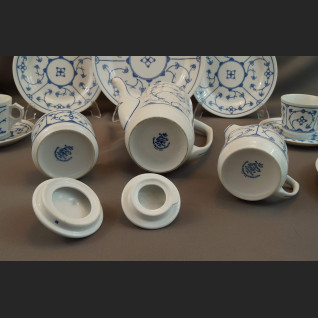 Serwis biało kobaltowy do herbaty  Serwis biało kobaltowy do herbaty