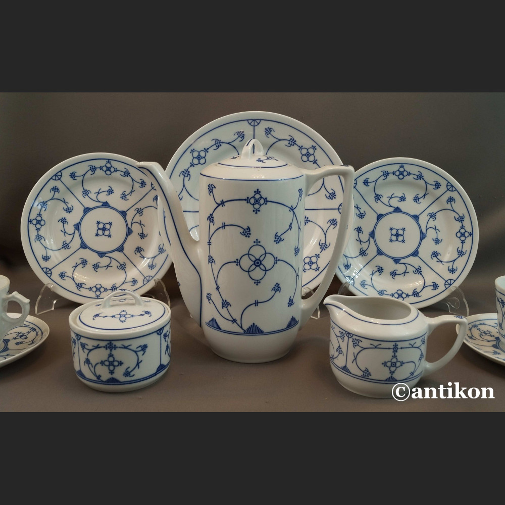 Serwis biało kobaltowy do herbaty  Serwis biało kobaltowy do herbaty