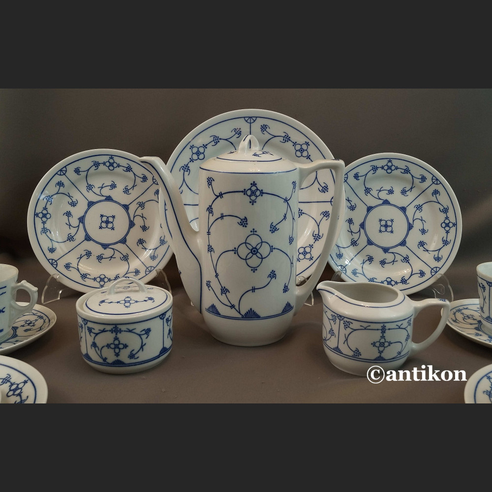 Serwis biało kobaltowy do herbaty  Serwis biało kobaltowy do herbaty