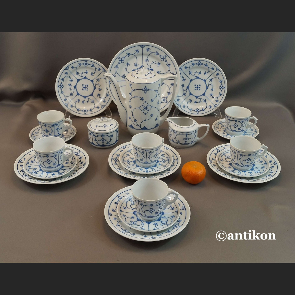 Serwis biało kobaltowy do herbaty  Serwis biało kobaltowy do herbaty