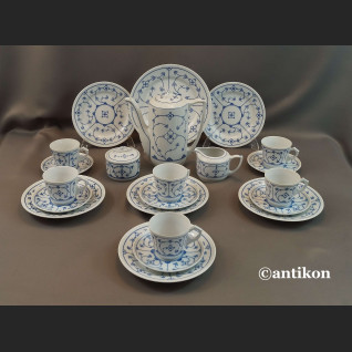 Serwis biało kobaltowy do herbaty  Serwis biało kobaltowy do herbaty