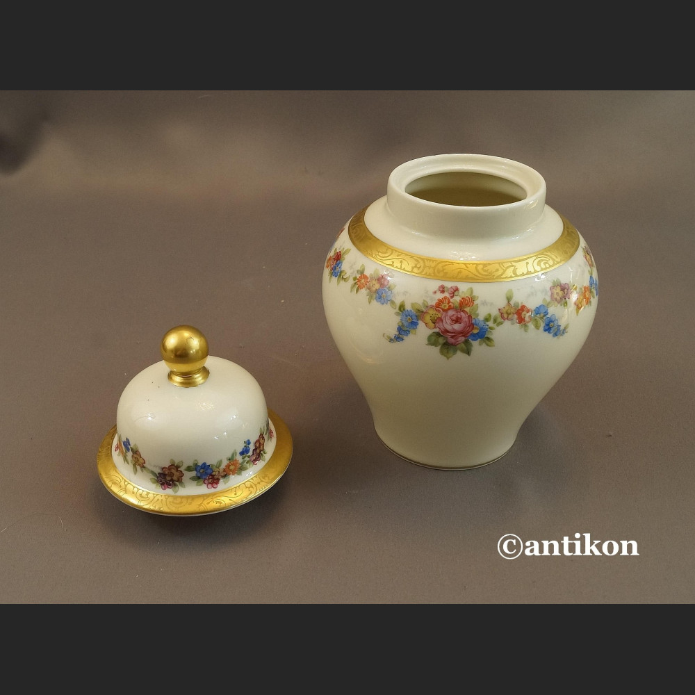 Stary wazon Rosenthal z pokrywą Porcelana Rosenthal wazon z kwiatowym dekorem - 4 Stary wazon Rosenthal z pokrywą Porcelana Rosenthal wazon z kwiatowym dekorem - 4