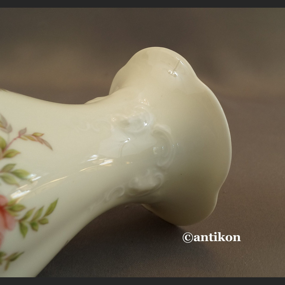 Wazon Rosenthal z różami Sanssouci  Wazon Rosenthal z różami Sanssouci