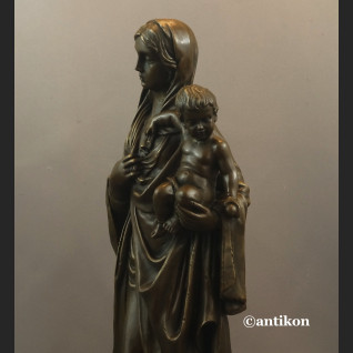 Madonna z dzieciątkiem rzeźba z brązu