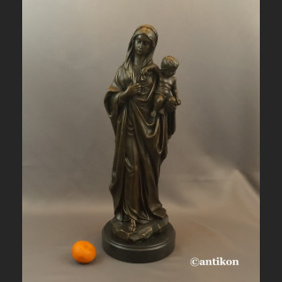 Madonna z dzieciątkiem rzeźba z brązu