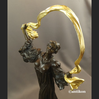 Secesyjna tancerka duża rzeźba z brązu 