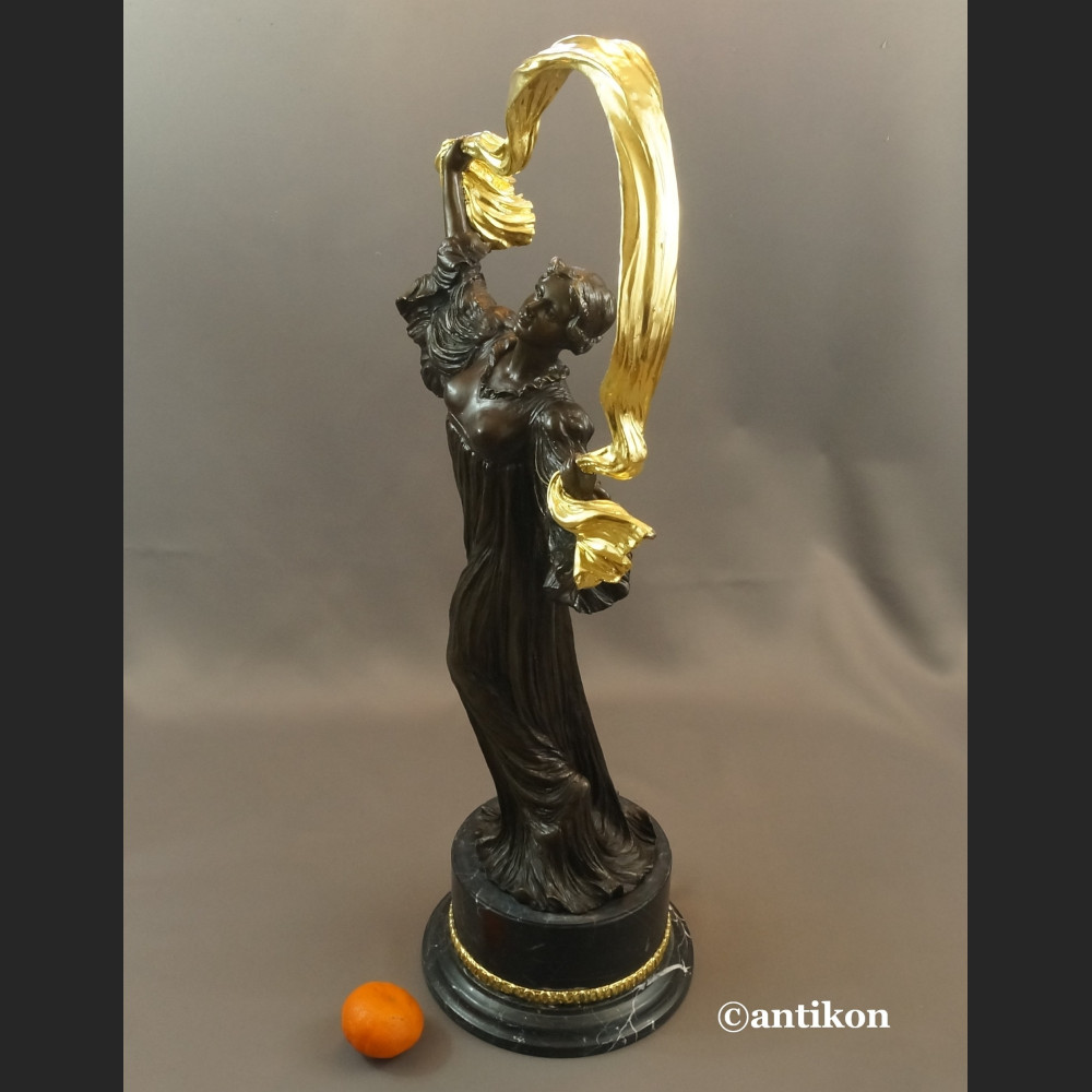 Secesyjna tancerka duża rzeźba z brązu 