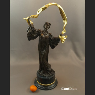 Secesyjna tancerka duża rzeźba z brązu 