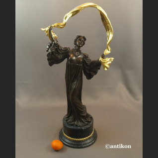 Secesyjna tancerka duża rzeźba z brązu 