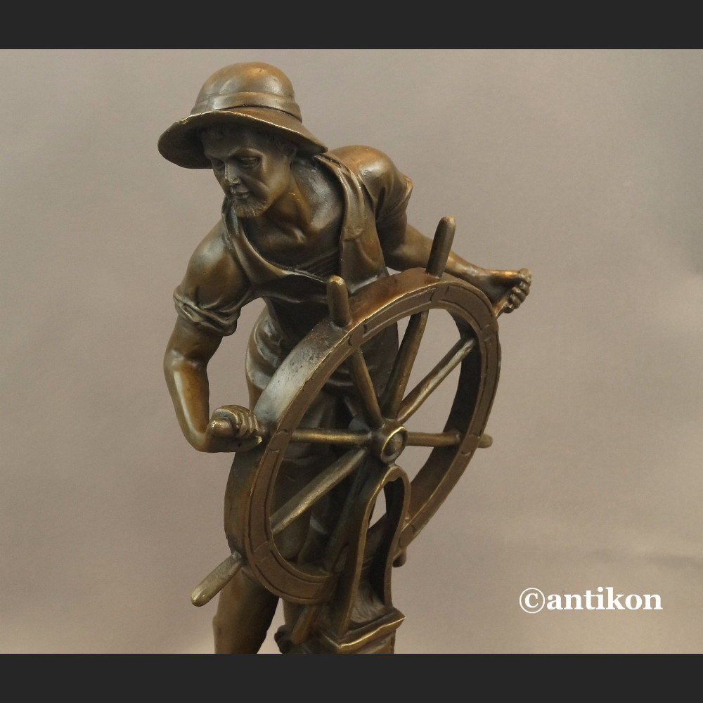 Rybak sternik rzeźba z brązu duży okaz Rybak sternik rzeźba z brązu duży okaz